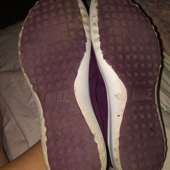 Nike’s - Picture 3 of 6